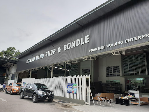 SECOND HAND SHOP & BUNDLE