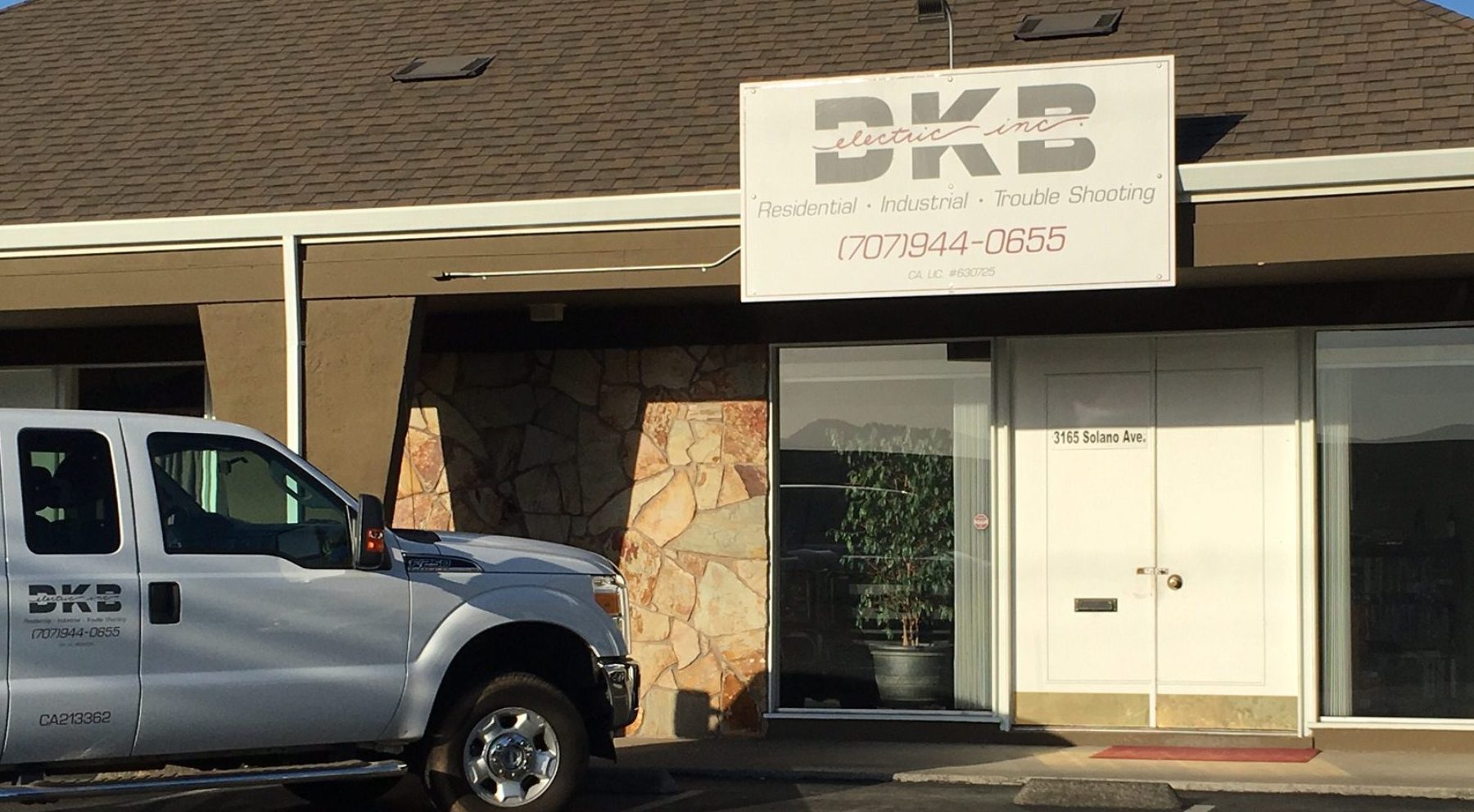 DKB Perkakasan & Elektrik – Penyediaan Komponen & Peralatan Elektrik Berkualiti Tinggi