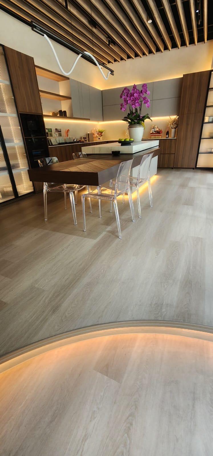 TS Flooring – Lantai Kayu & Vinyl Berkualiti Tinggi | Pemasangan Profesional & Harga Berpatutan