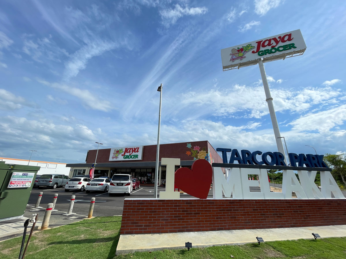 Jaya Grocer - Kota Laksamana 1 Jaya Grocer Kota Laksamana: Pasar Segar & Barangan Kualiti Tinggi di Pusat Bandar